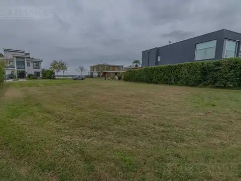 Terreno en Venta 24  mts Frente