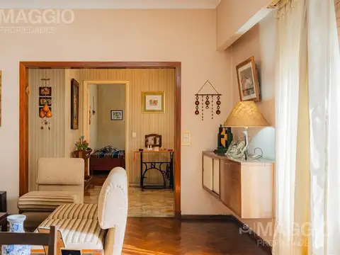Depto Tipo Casa en Venta 50 años