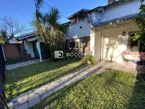 Casa 4 ambientes en venta en Carapachay