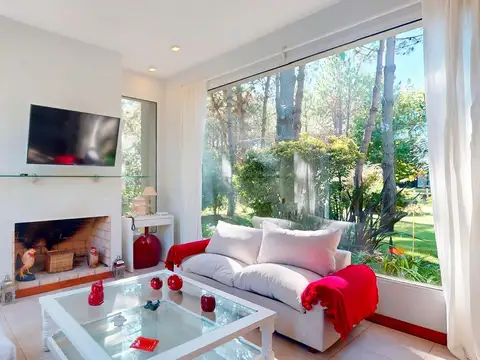 Casa 6 ambientes con 5 baños