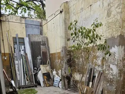 Depósito en venta - 2 Ambientes - 190Mts2 - Villa Maipu