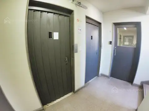 Mexico al 600, entre Perú y Chacabuco. Monserrat