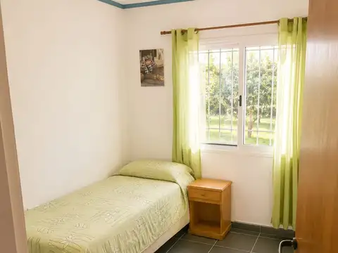 CASA 4 DORMITORIOS EN VENTA ANDINO PERMUTA