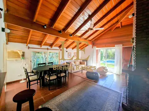 Casa en Alquiler Temporal con 3 cocheras