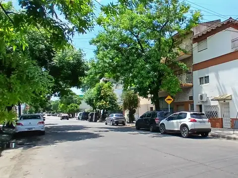 PH 5 amb c/patio, venta en Mataderos