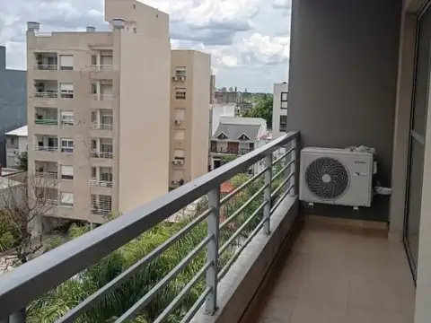 DEPARTAMENTO DE 2 AMBIENTES EN ALQUILER  - MORON CENTRO