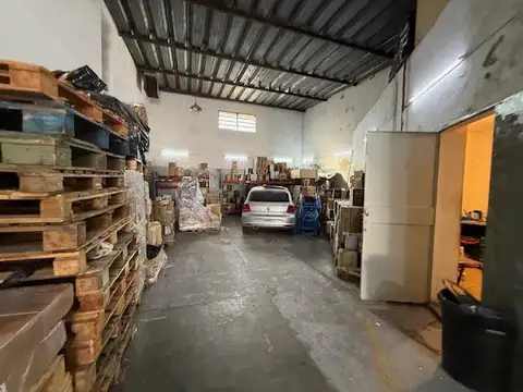 Galpon en Alquiler 30  mts Fondo