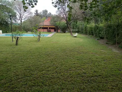 TERRENO 3000 m2 con casa de 200 m2