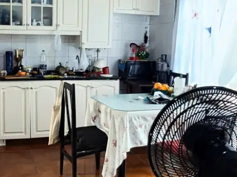 Depto Tipo Casa 5 ambientes con 1 baño