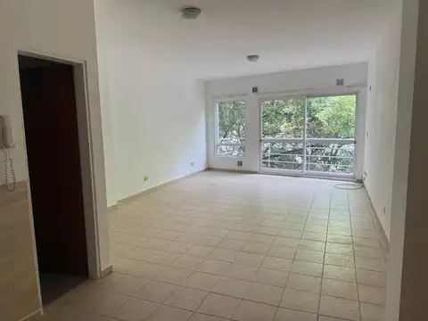 Monoambiente con balcón