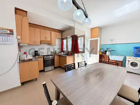 Casa en Venta en Olivos, USD 240.000