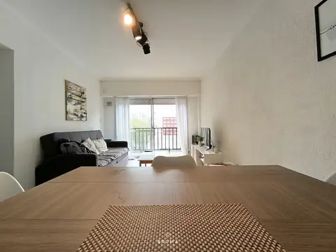 Alquiler Temporario 26/27 - Departamento 2 Ambientes Aca/Plaza Colon