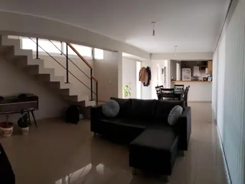 Departamento 4 ambientes con 3 baños