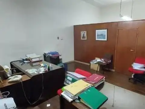 Oficina 2 ambientes con 2 baños