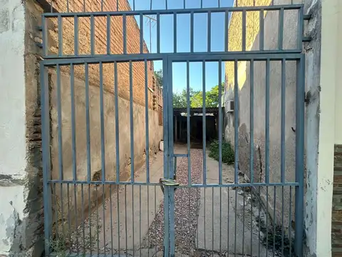 Casa 4 ambientes con 1 baño