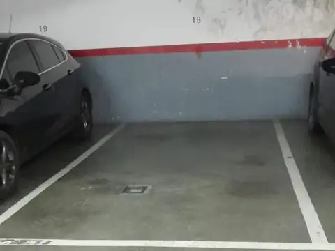 COCHERA FIJA CUBIERTA EN PLANTA BAJA