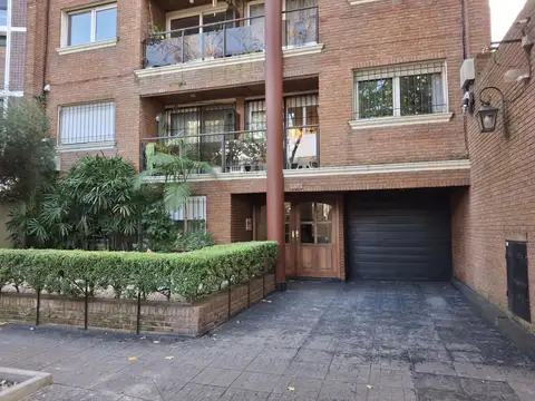 Cochera en venta en Martínez