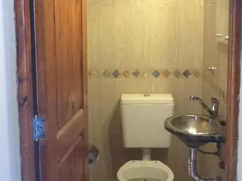 Casa 2 ambientes con 1 baño