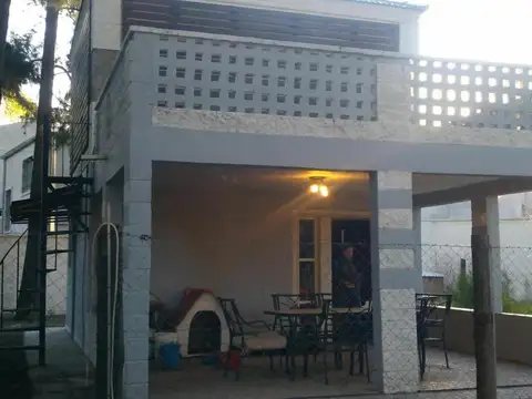 Casa en venta - 1 Dormitorio 2 Baños - Alberti