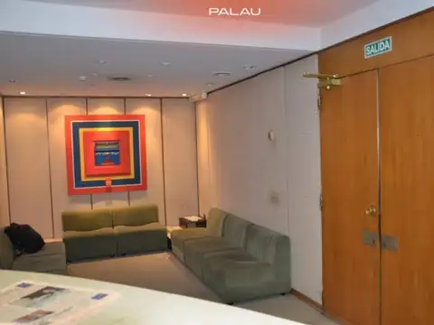 Oficina en Alquiler con 5 cocheras