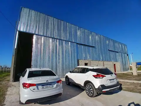 Galpon en Venta 40  mts Fondo