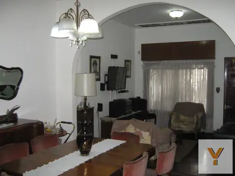 Depto Tipo Casa 6 ambientes con 2 baños