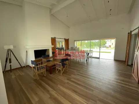 Casa en Venta en Concordia, USD 290.000