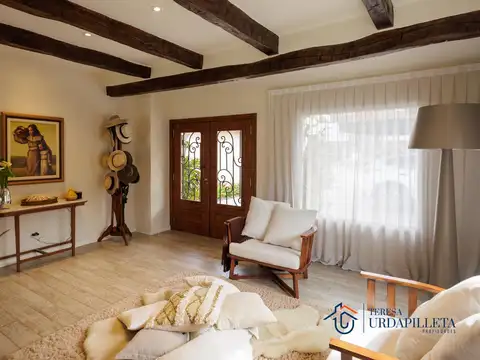 Casa en Venta con 2 cocheras