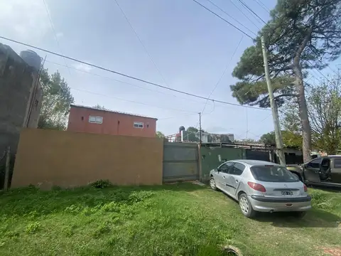 Dos Casas en un mismo  lote entre caminos