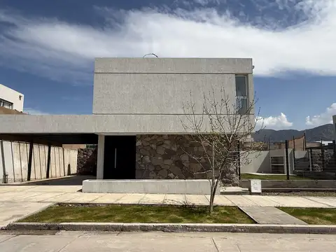 Hauser vende casa a estrenar de 3 habitaciones en barrio La Bastilla!