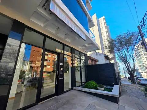 Venta Departamento 3 ambientes al frente con cochera, Playa Grande
