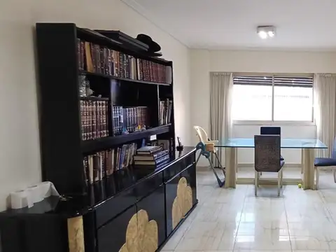 Av Regimientro Patricios al 1100