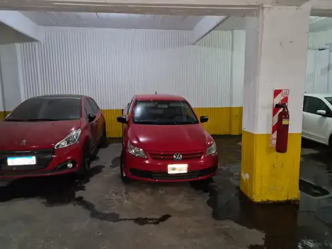 Cochera Cubierta en Subsuelo a metros de Peatonal Arieta - S.Justo (Ctro)