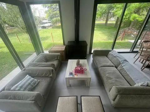 Casa Alquiler Temporario con vista y salida al Río