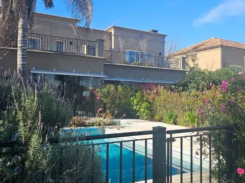 Casa  en Venta en La Lomada, Pilar, G.B.A. Zona Norte