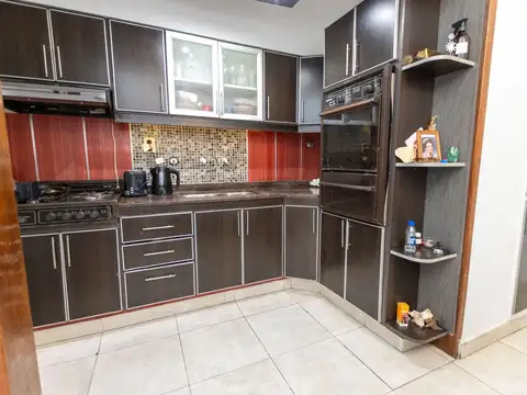 VENTA CASA PRINCIPAL Y SEGUNDA CASA CON PILETA