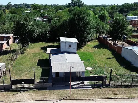 Casa 2 ambientes con 1 baño