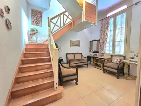 VENTA CASA MULTIFAMILIAR PATIO APTO CRÉDITO