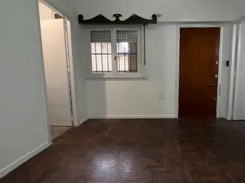 Departamento 2 Ambientes Lateral bajas Expensas 1° piso por escalera accesible