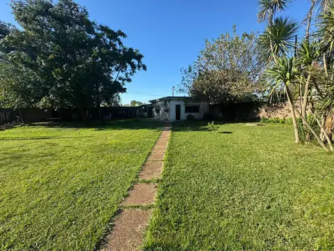 Casa en Venta con 4 cocheras