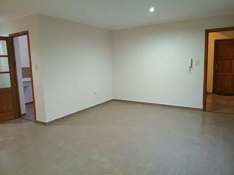Departamento en alquiler de 1 dormitorio con cochera – Uriburu 200