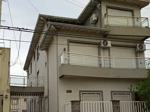 J F Uriburu 200, Piso 1