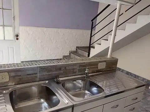 Depto Tipo Casa en Venta de 2 ambientes