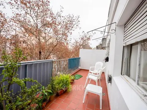 COLOMBRES AL 100 - T/AL FRENTE 45 M2 IMPECABLE GRAN TERRAZA APTO PROFESIONAL