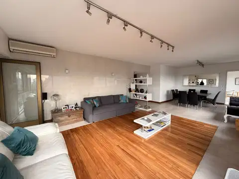 Departamento 4 ambientes con 2 baños