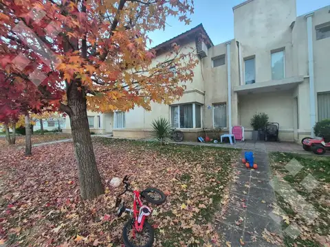 Depto Tipo Casa en Venta de 3 dormitorios