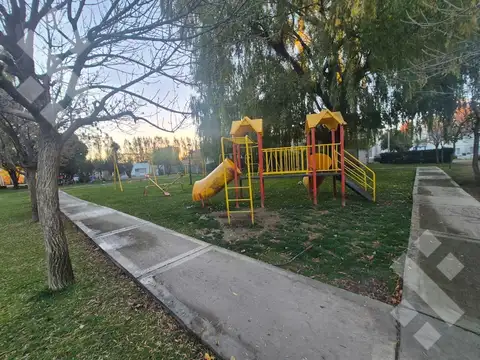 Depto Tipo Casa en Venta en Neuquen, USD 260.000