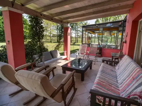 Casa 5 ambientes con 3 baños