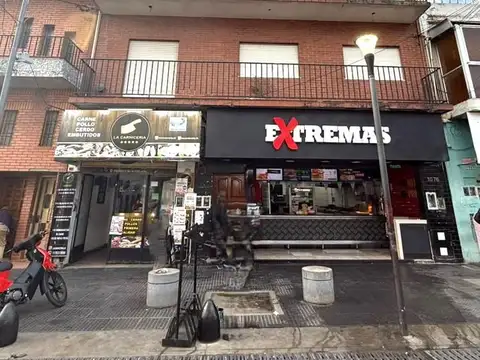 En block  2 Locales comerciales y 2 dptos 3 y 4 ambientes en venta en Loma hermosa, Tres de Febrero