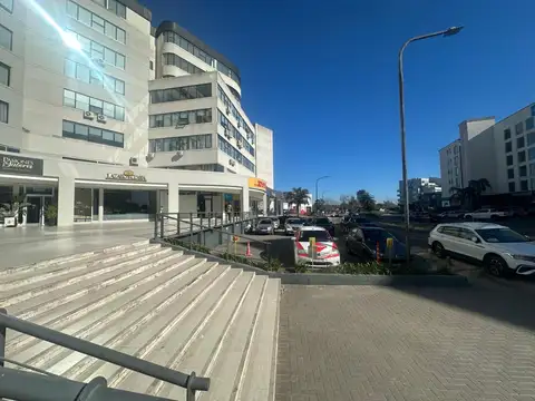 Oficina 2 ambientes con 2 baños